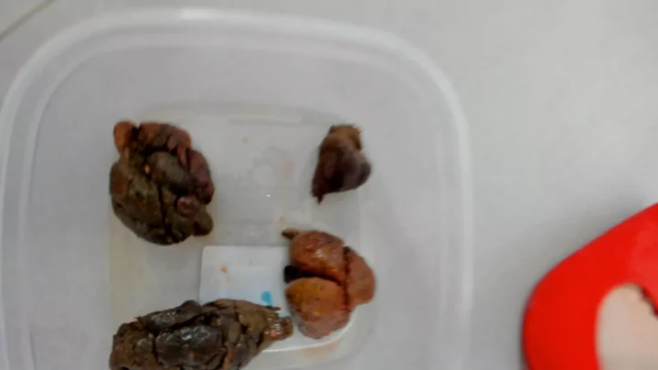 Screenshot 2 aus Die Absätze passen scheiße LucyBelle, die in dem Video LucyBelle mitspielt.