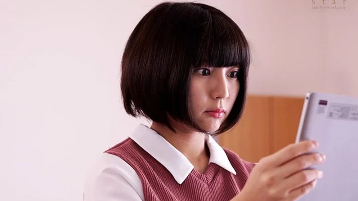 Screenshot 2 from STARS-383 Nogi Hotaru: A Selling Child Gravure Idol Makes the Company President Do Whatever She Wants, Using a Colon Cleansing Spa to Manipulate Him Emotionally. Humiliation