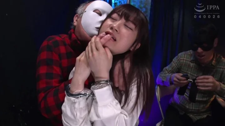 DDK-194 香坂いちか: 有罪アイドル - 彼女の不始末に対するファンと彼氏からの罰セッション... マスターベーションカウガール、剃毛、ディープスロート のスクリーンショット 2