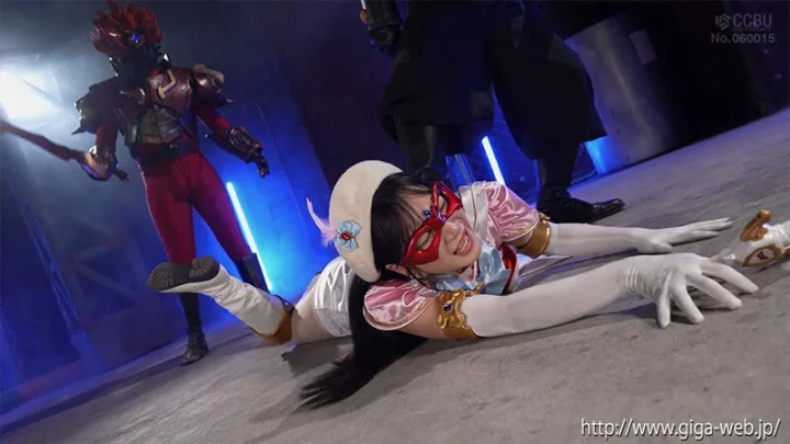 Screenshot 3 from SPSF-54 西尾玛丽娜：美少女英雄奥罗拉 - 混乱的美腿战斗动作 GIGA (GIGA)