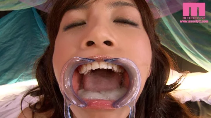 Screenshot 6 from MIGD-312 스즈키 키아라: 스쿼팅 M 소녀, 120분