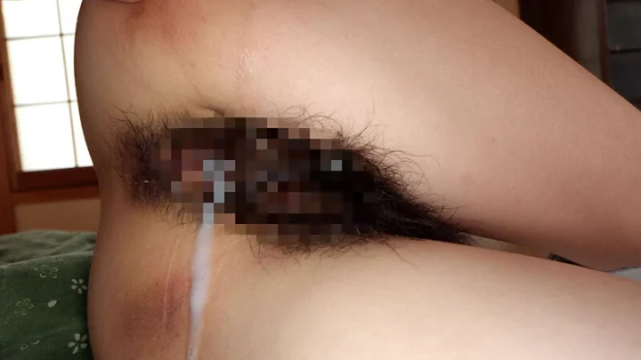 Screenshot 7 aus SOAN-128 Shinonome Azusa: Analberatung - Schulrückkehrerin gezwungen, dem Analclub beizutreten, dicker behaarter Hintern, doppeltes Anal, unbedingt sehenswertes Anal-Expansion