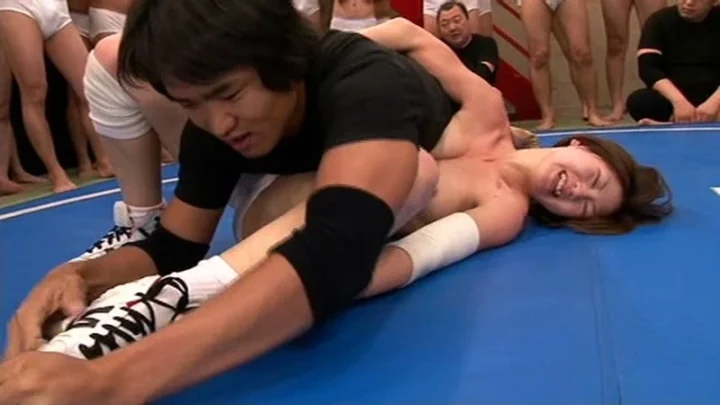 Screenshot 7 from SDMT-147 Muscular Super Beautiful Lesbian vs Rape Demon SOD Create