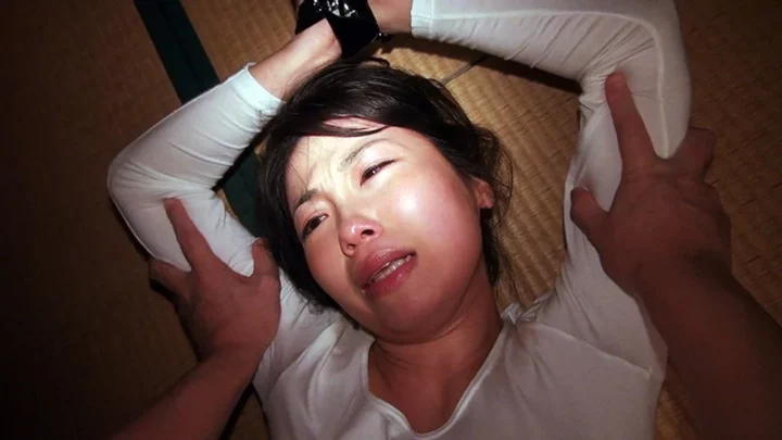 Screenshot 8 from HEZ-279 BAKUYASETA MATSURYU 15-NIN AZASARE NAGARA MO DAISHIGETE SHIMAU SORE GA SEI NO JYU
