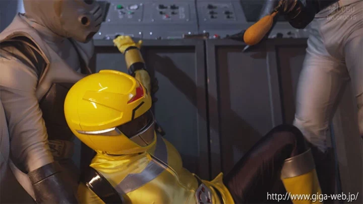 Screenshot 9 aus SPSE-92 Moa Wakatsuki (Wakatsuki Moa) Heldin Ero Pinch Omnibus Special Sentai Go Breakers Gelber Brecher GIGA