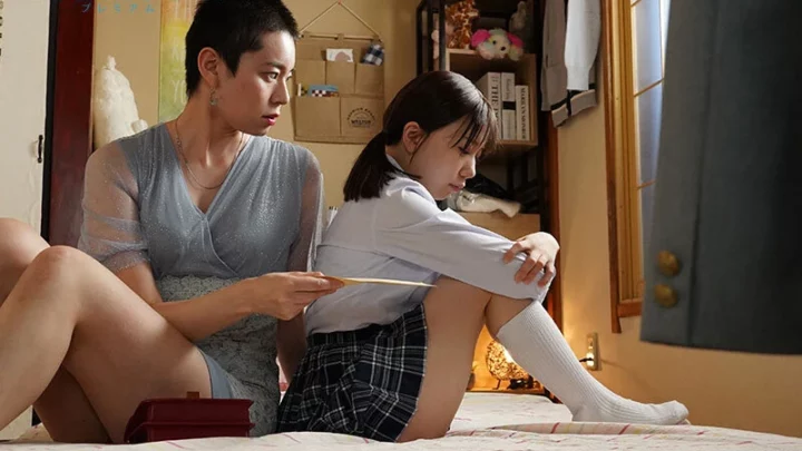 Screenshot 10 aus PRED-894 Hinata Yuna: Meine Mutter wird von ihrem Neffen geritten. Ich soll diese beschämende Tradition erben - Eleganz der Schulmädchen