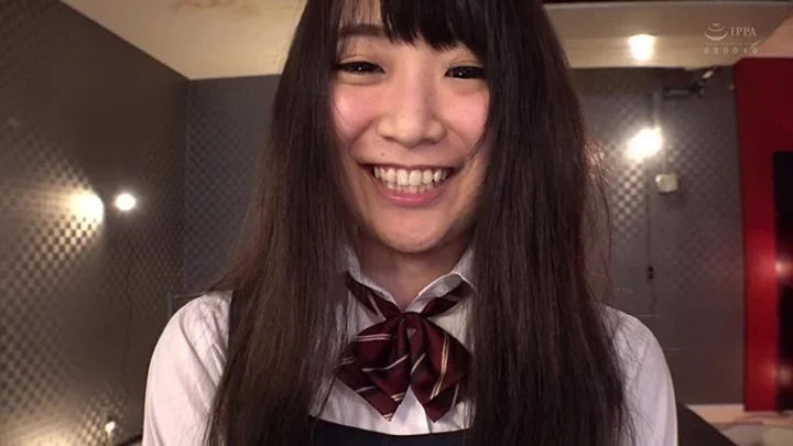 Screenshot 10 aus DFE-036 Mizuki Maika: Jungfräuliches AV-Debüt -制服 ブルマ デビュー Waap Entertainment