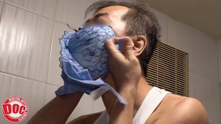 Screenshot 12 aus DOCP-218 Kisaragi Natsuki: Drei Tage ohne meine Mutter, mein Stiefvater trainiert mich weiter, kurvenreiche Lolita. Diese Zwei… Kleidung, Socken, Zermen, nasser Look, Dominanz DOC PREMIUM