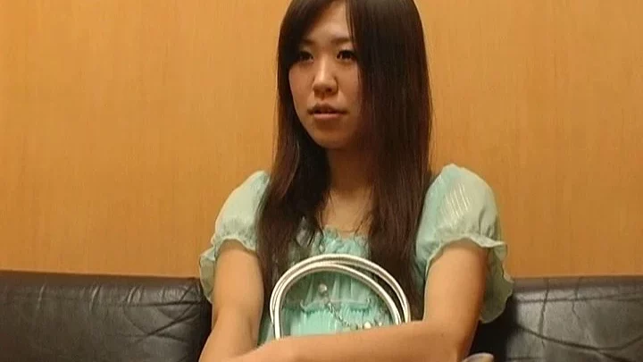 Screenshot 17 from HUNT-364 Ayana Yuu：绝望的金钱请求！一位性感女演员在夜晚的公共厕所中赤裸裸地脱衣，摆出挑逗的姿势